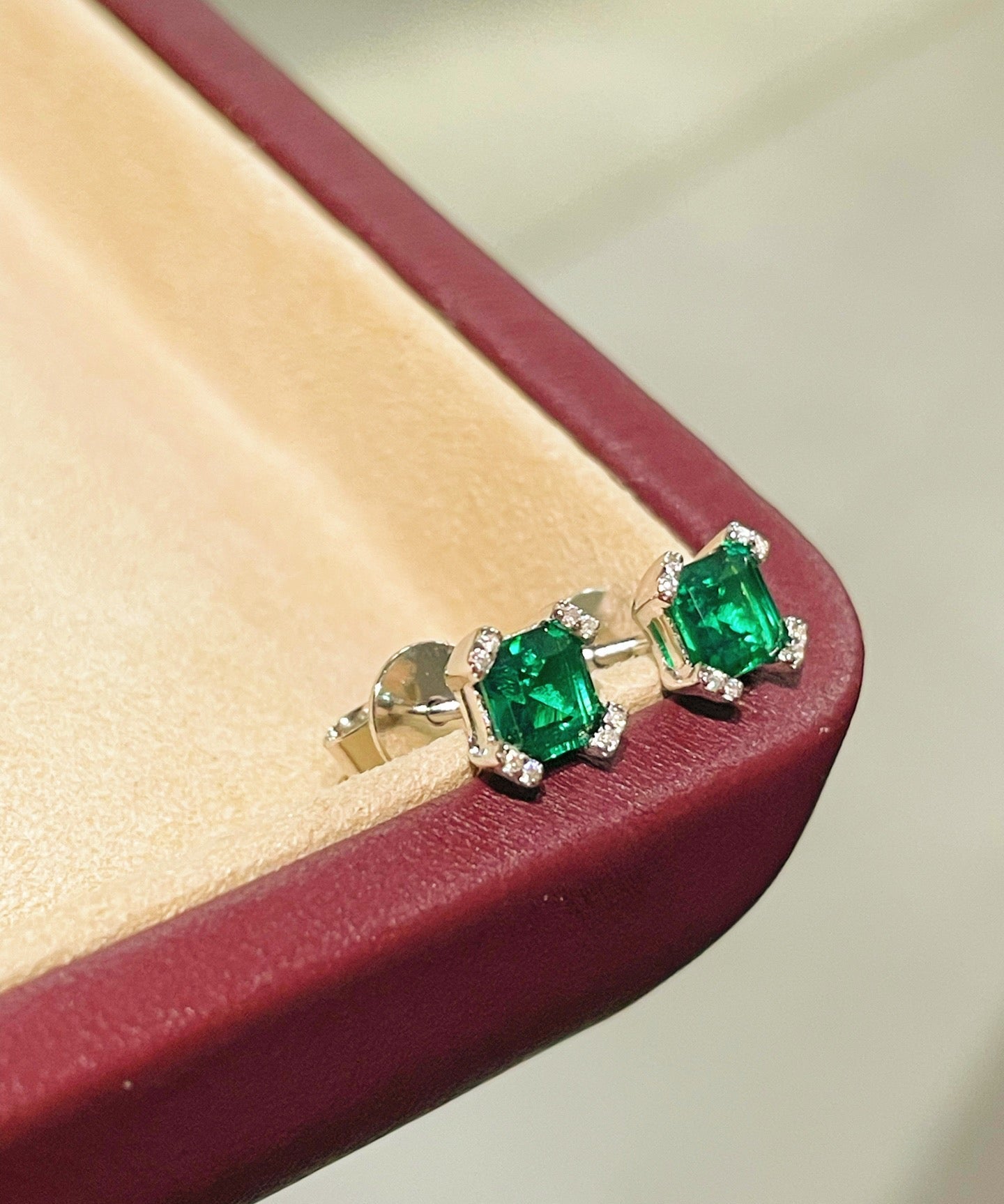 Full Pavé Four - Prong T - Cut Emerald Studs - floysun