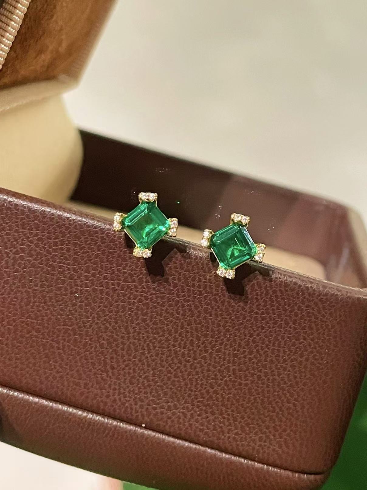 Full Pavé Four - Prong T - Cut Emerald Studs - floysun