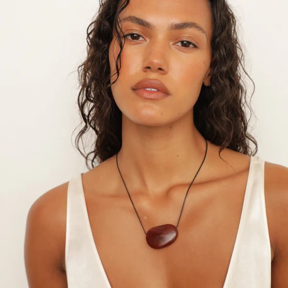 Geometric Agate Pendant Necklace Adjustable Leather Cord Minimalist Jewelry - floysun