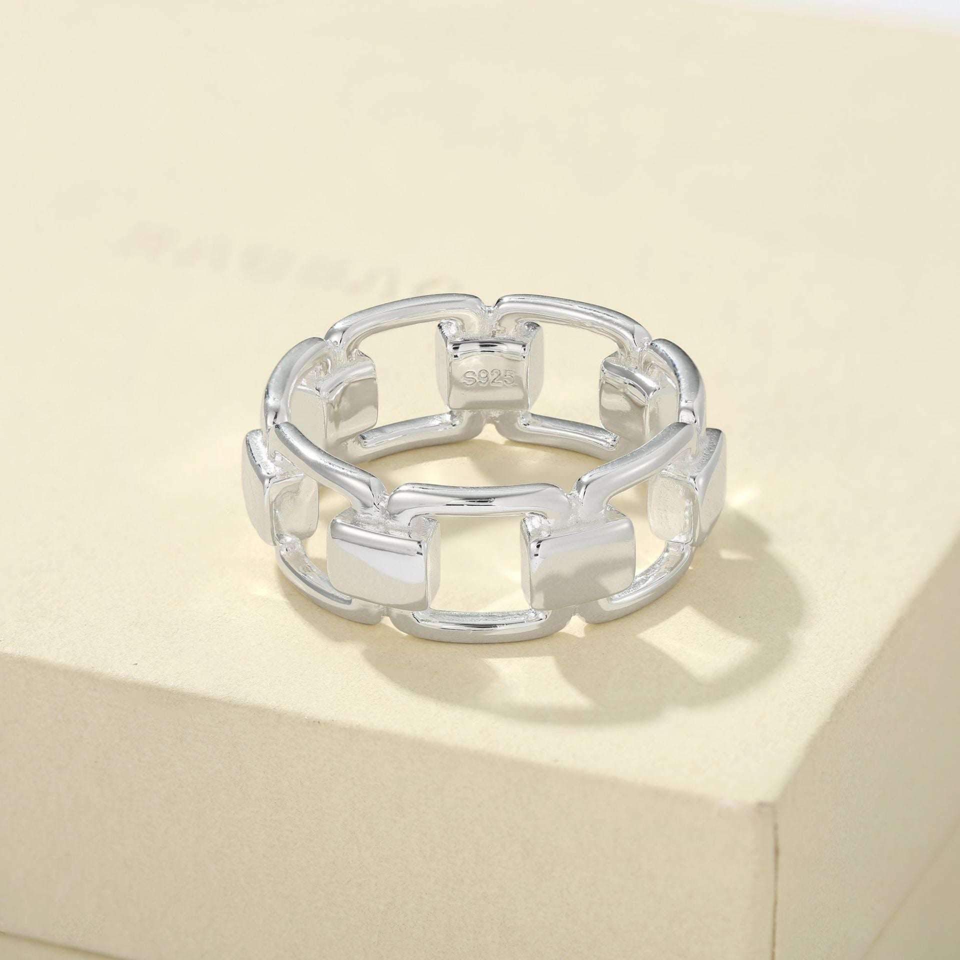 Geometric Link Openwork Band Ring - floysun