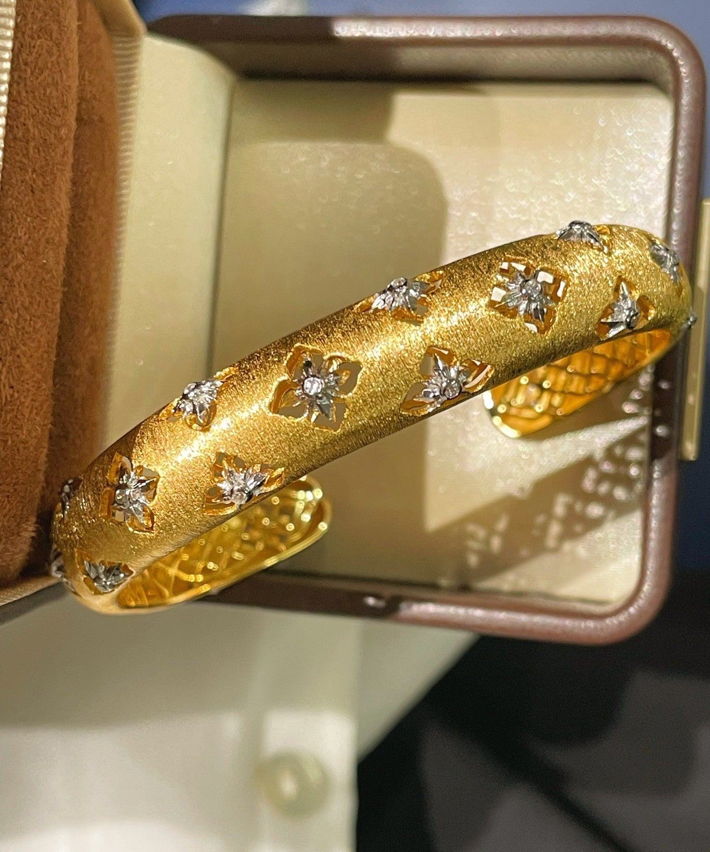 Gilded Clover Filigree Cuff - floysun