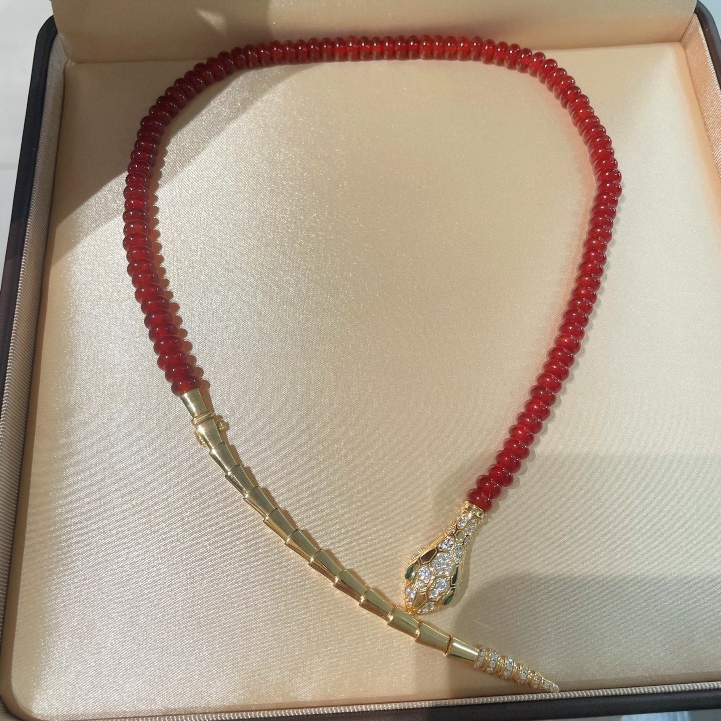 Golden Serpent Jade Bead Necklace – Vintage Revival Series - floysun