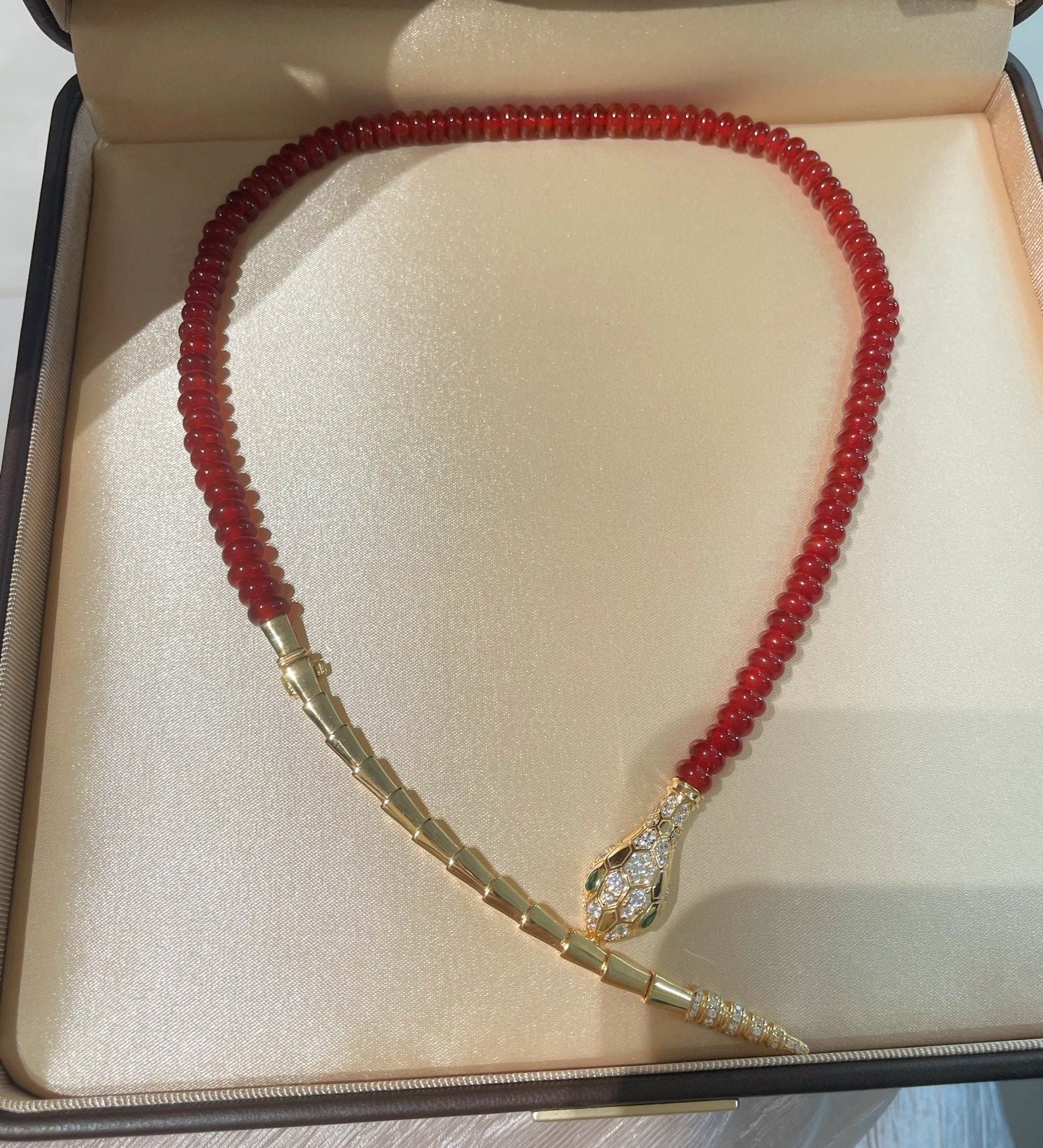 Golden Serpent Jade Bead Necklace – Vintage Revival Series - floysun