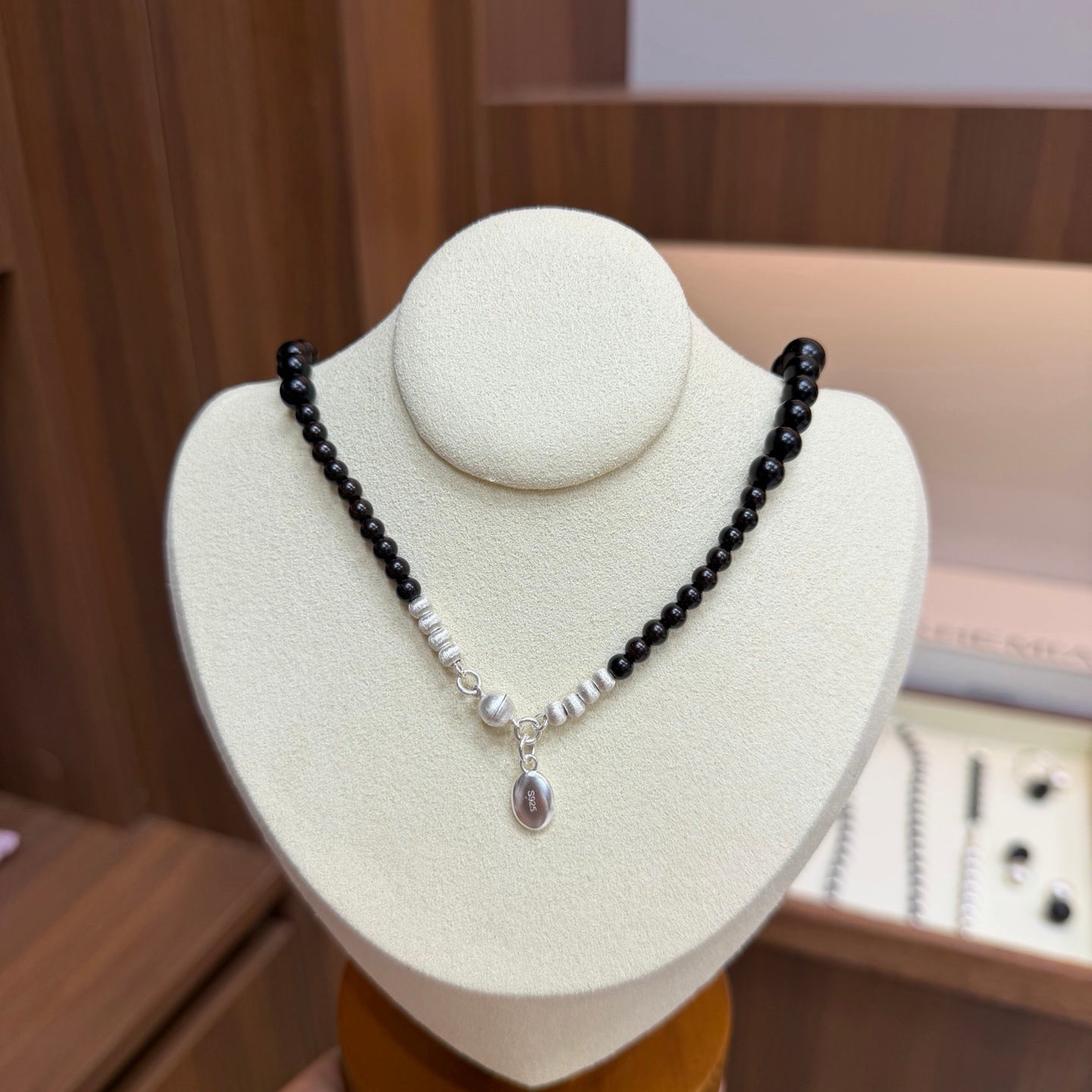 Graduated Black Ebony Wood and Brushed Silver Beaded Necklace - floysun