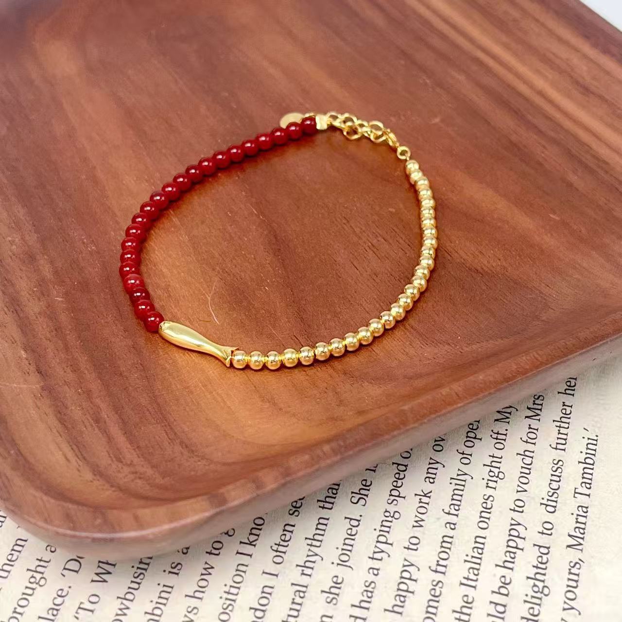 Half Gold Beads & Red Agate Fish Bracelet - floysun