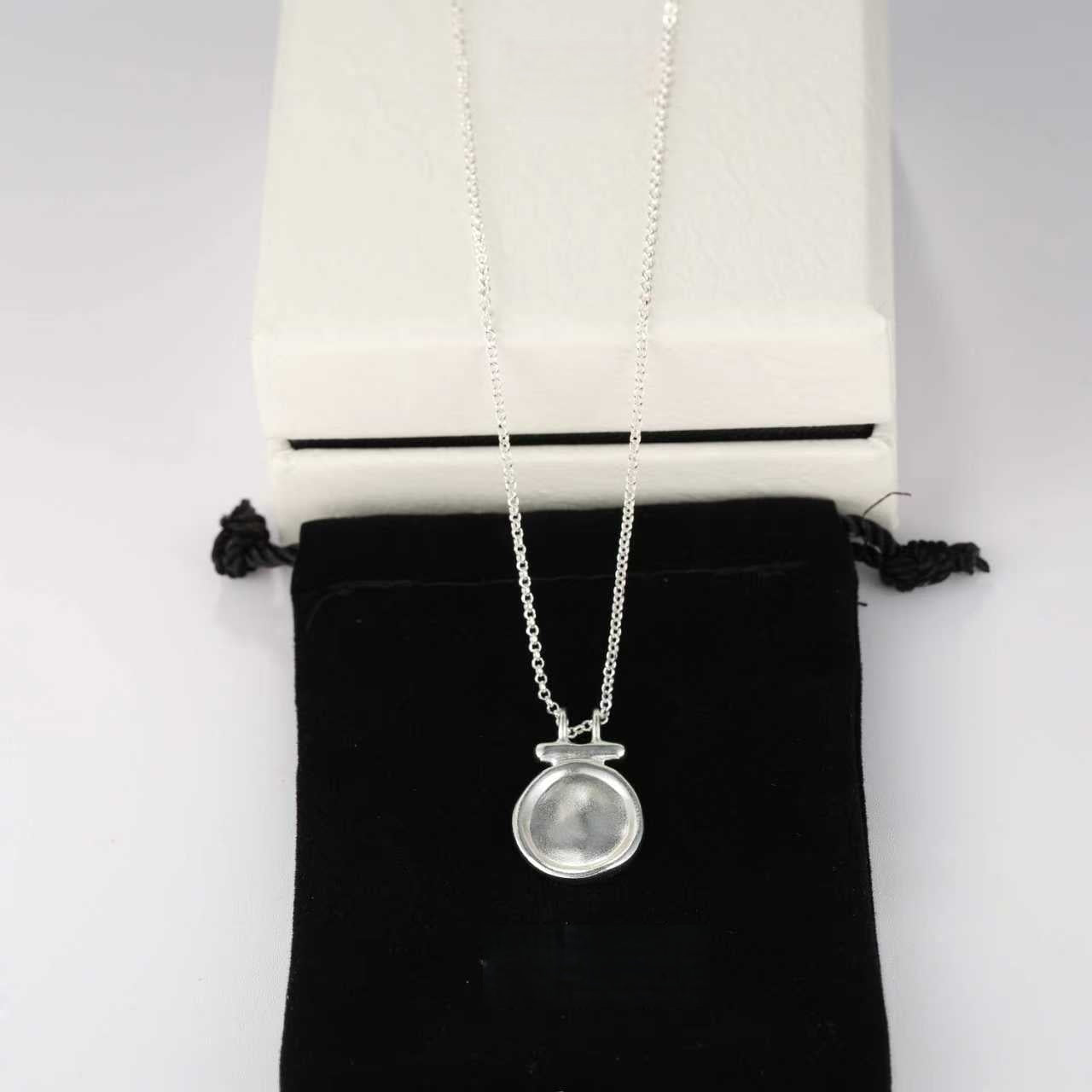 Handcrafted Hammered Round Medallion Necklace - Minimalist 925 Sterling Silver Coin Pendant - floysun