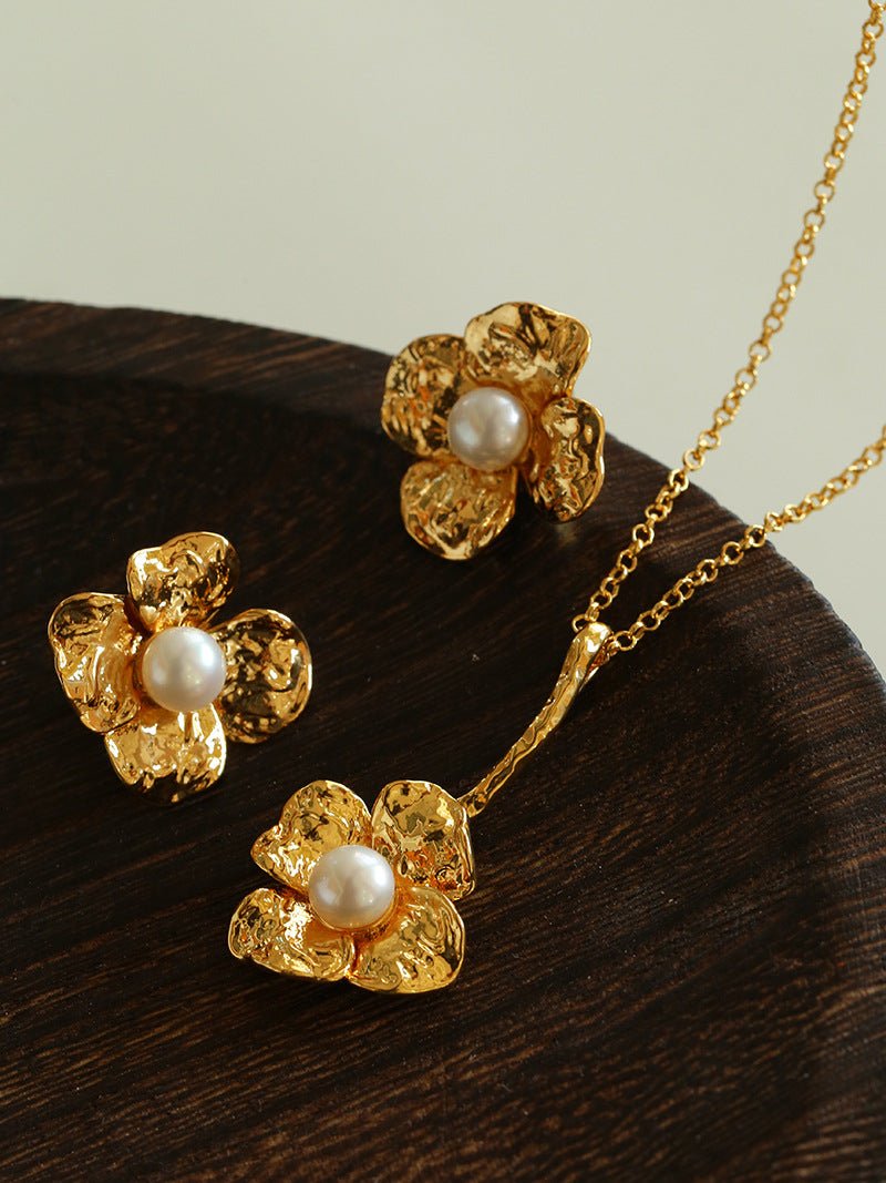 Handcrafted Pearl Flower Necklace - floysun