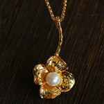 Handcrafted Pearl Flower Necklace - floysun