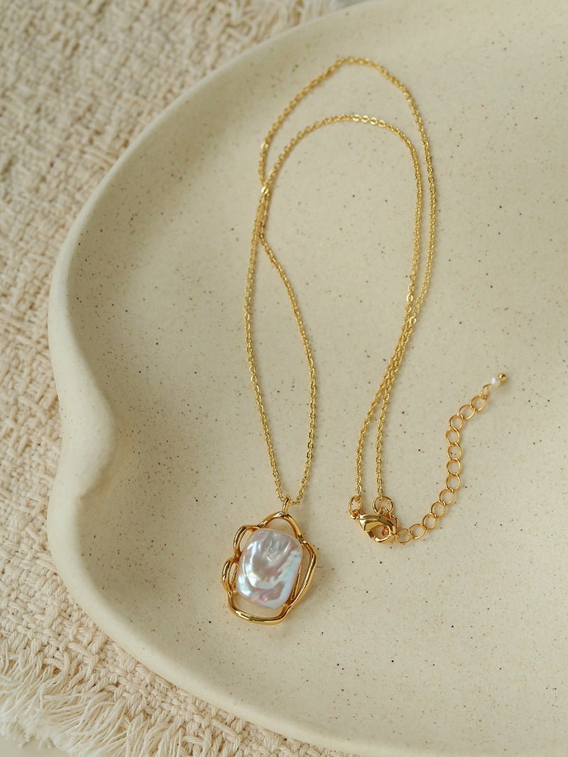 Hollow Lace Frame Baroque Pearl Pendant Necklace - Gold - floysun
