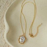 Hollow Lace Frame Baroque Pearl Pendant Necklace - Gold - floysun