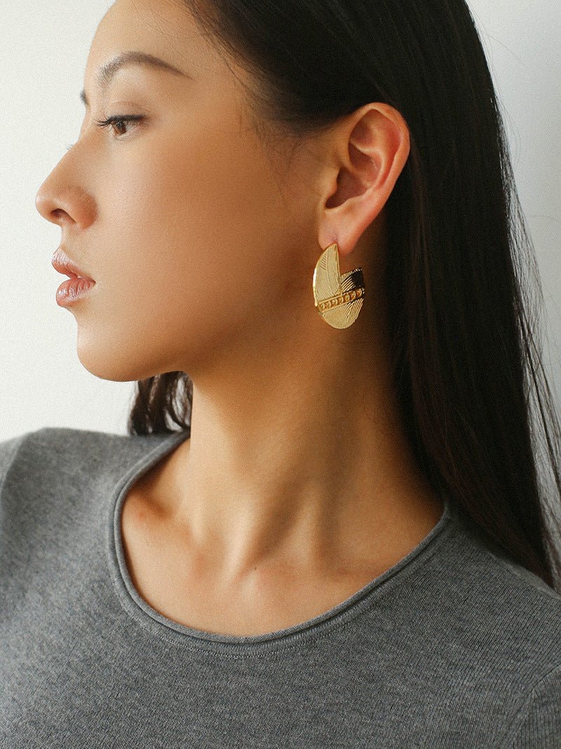 Hollow Woven Geometric Earrings - floysun