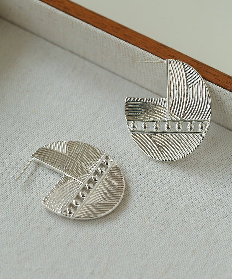 Hollow Woven Geometric Earrings - floysun