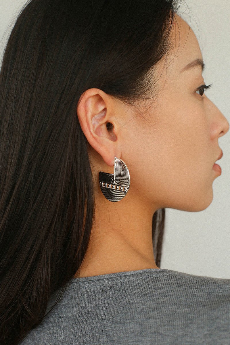 Hollow Woven Geometric Earrings - floysun