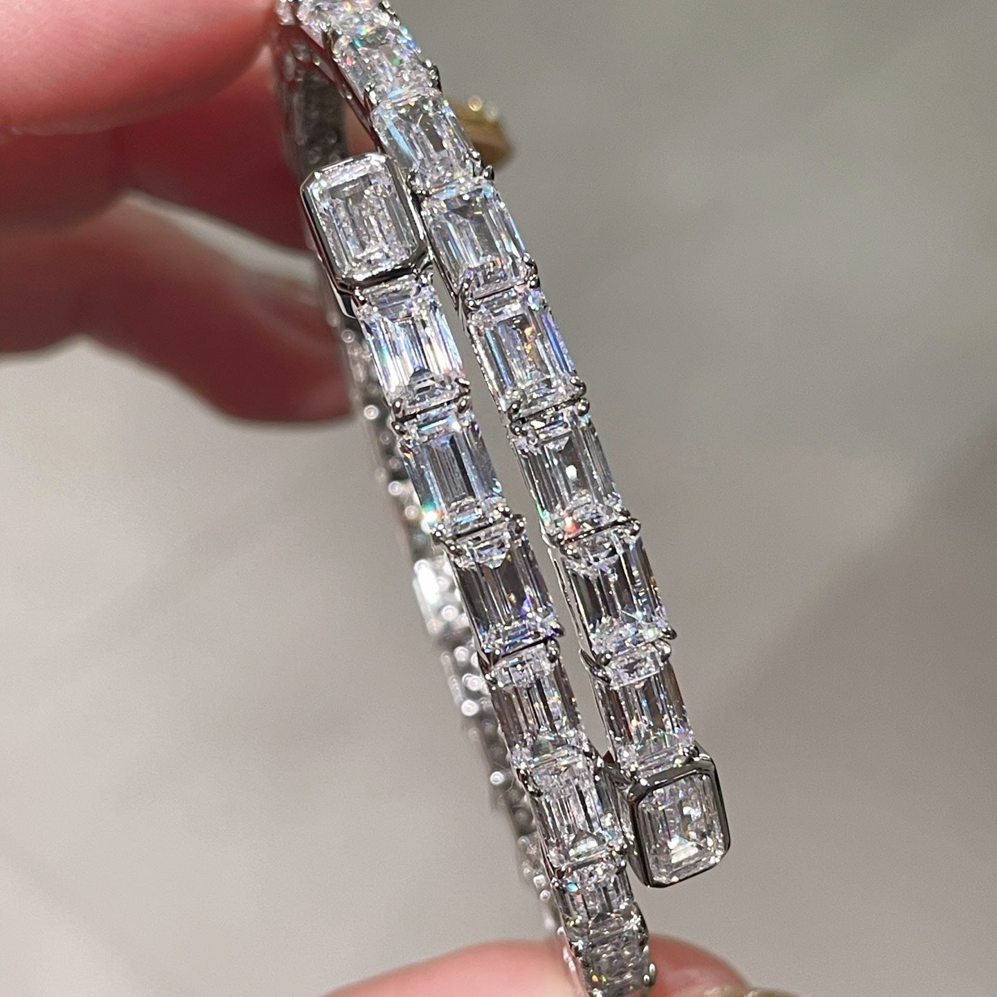 Ice Shine T - Cut Elastic Bracelet – Tower - Cut Diamond Simulant Sparkle - floysun