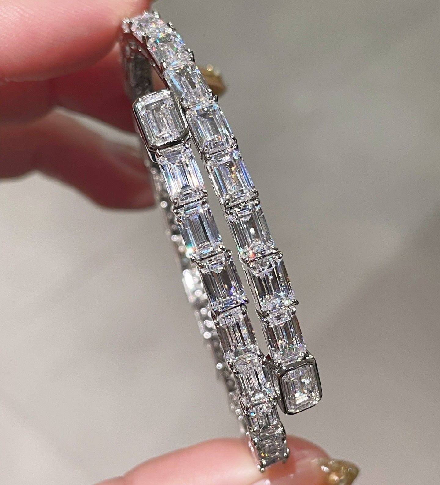 Ice Shine T - Cut Elastic Bracelet – Tower - Cut Diamond Simulant Sparkle - floysun