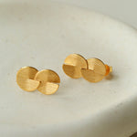 Interlocked Double Circle Brushed Stud Earrings - floysun