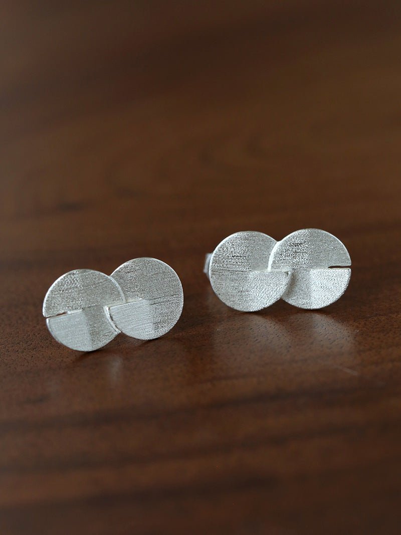 Interlocked Double Circle Brushed Stud Earrings - floysun