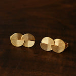 Interlocked Double Circle Brushed Stud Earrings - floysun