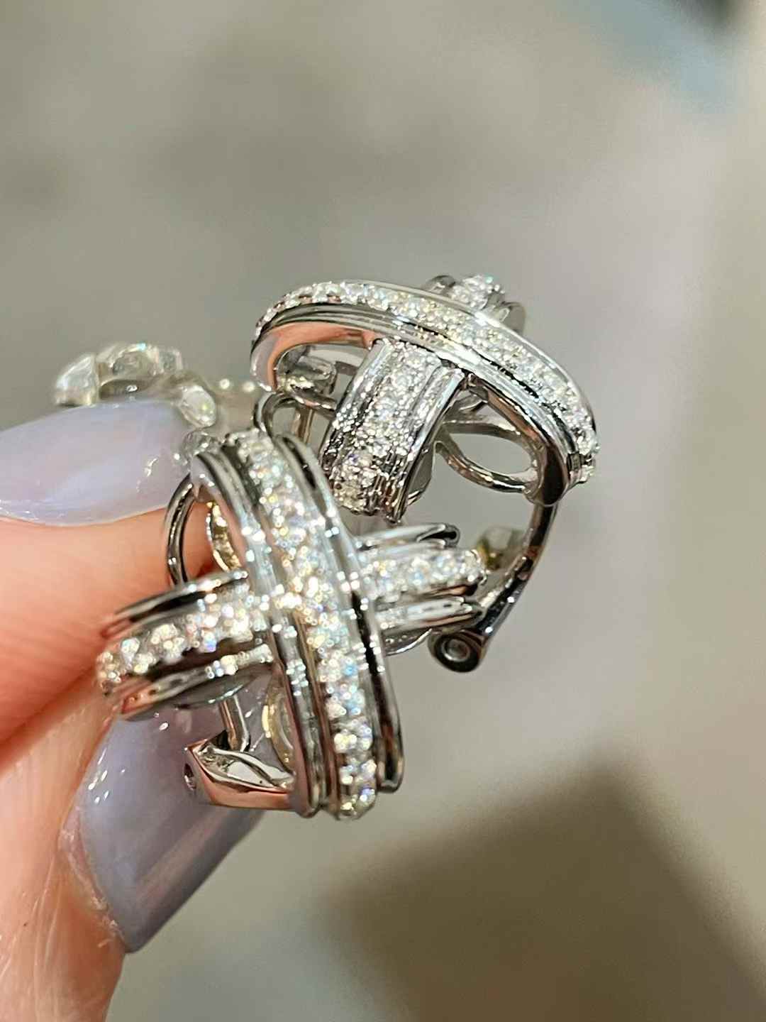 Intertwined Knot Pavé Stud Earrings - floysun
