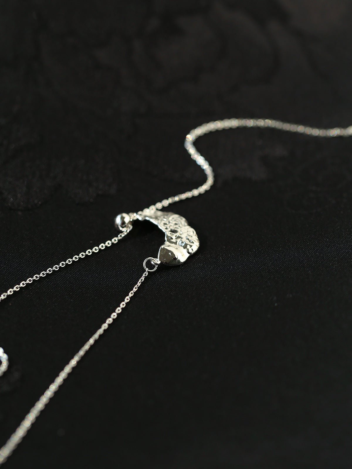 Irregular Hollow Crescent Slider Necklace - floysun