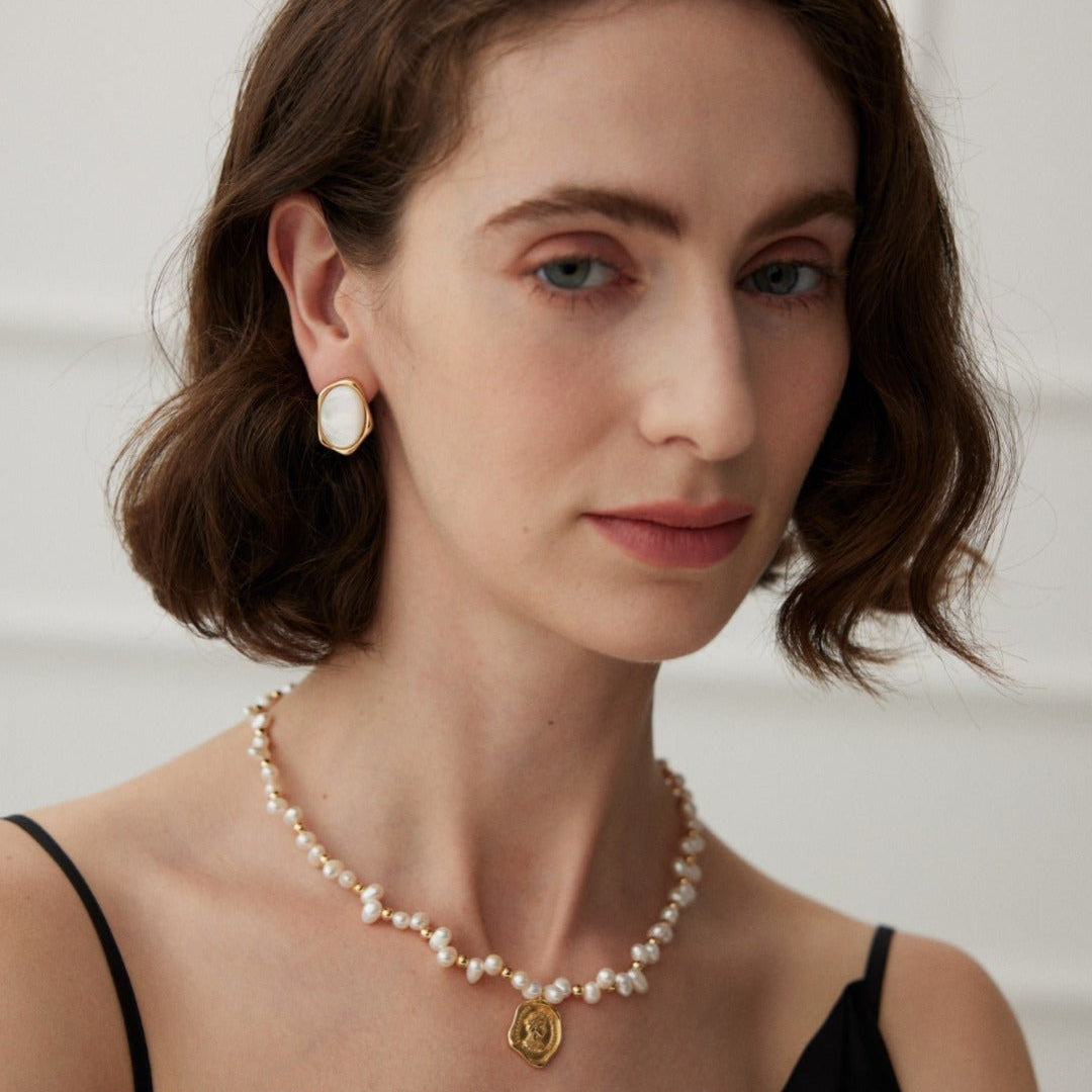 Irregular Pentagon Inlaid Mother of Pearls Stud Earrings - floysun