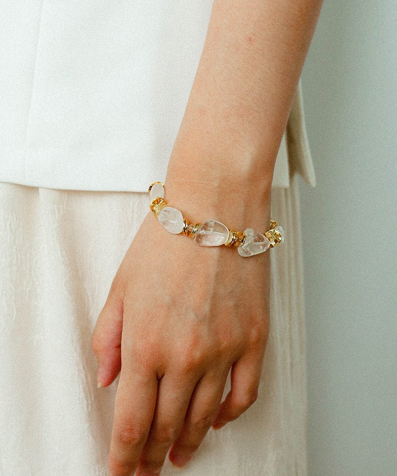 Irregular White Crystal Bracelet with Gold Flakes - floysun