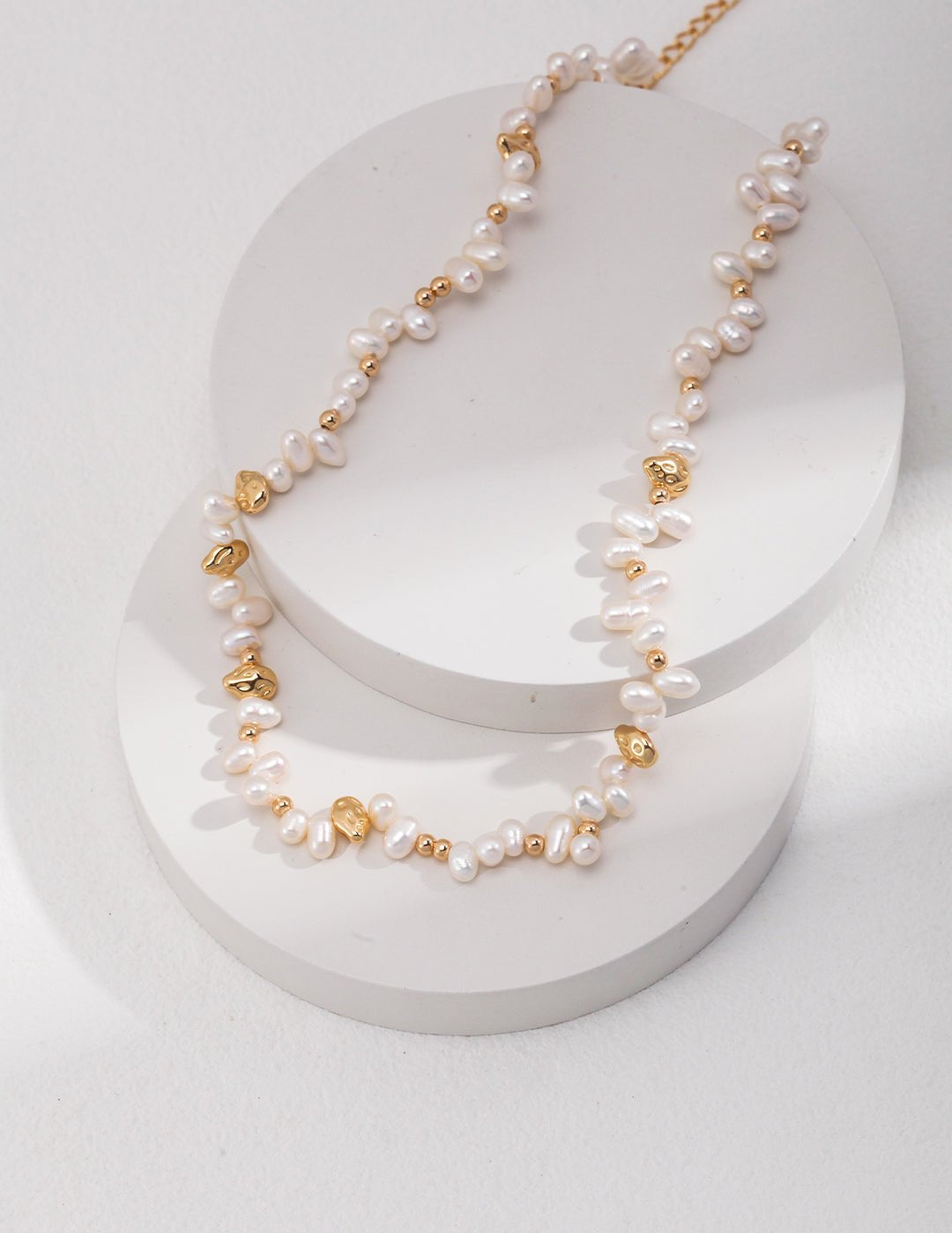 Irregularly Arranged Pearl and Gold Bead Necklace - floysun