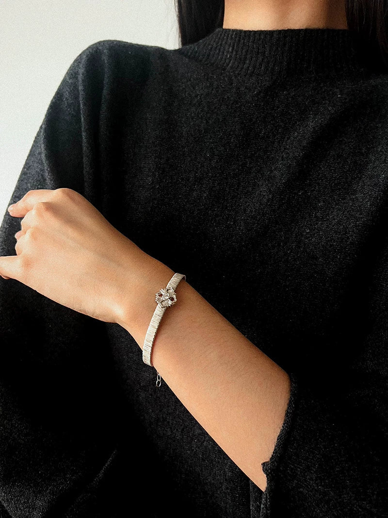 Italian Artisan Wire Bracelet in 925 Sterling Silver | Clover & Belt Buckle Designs - floysun