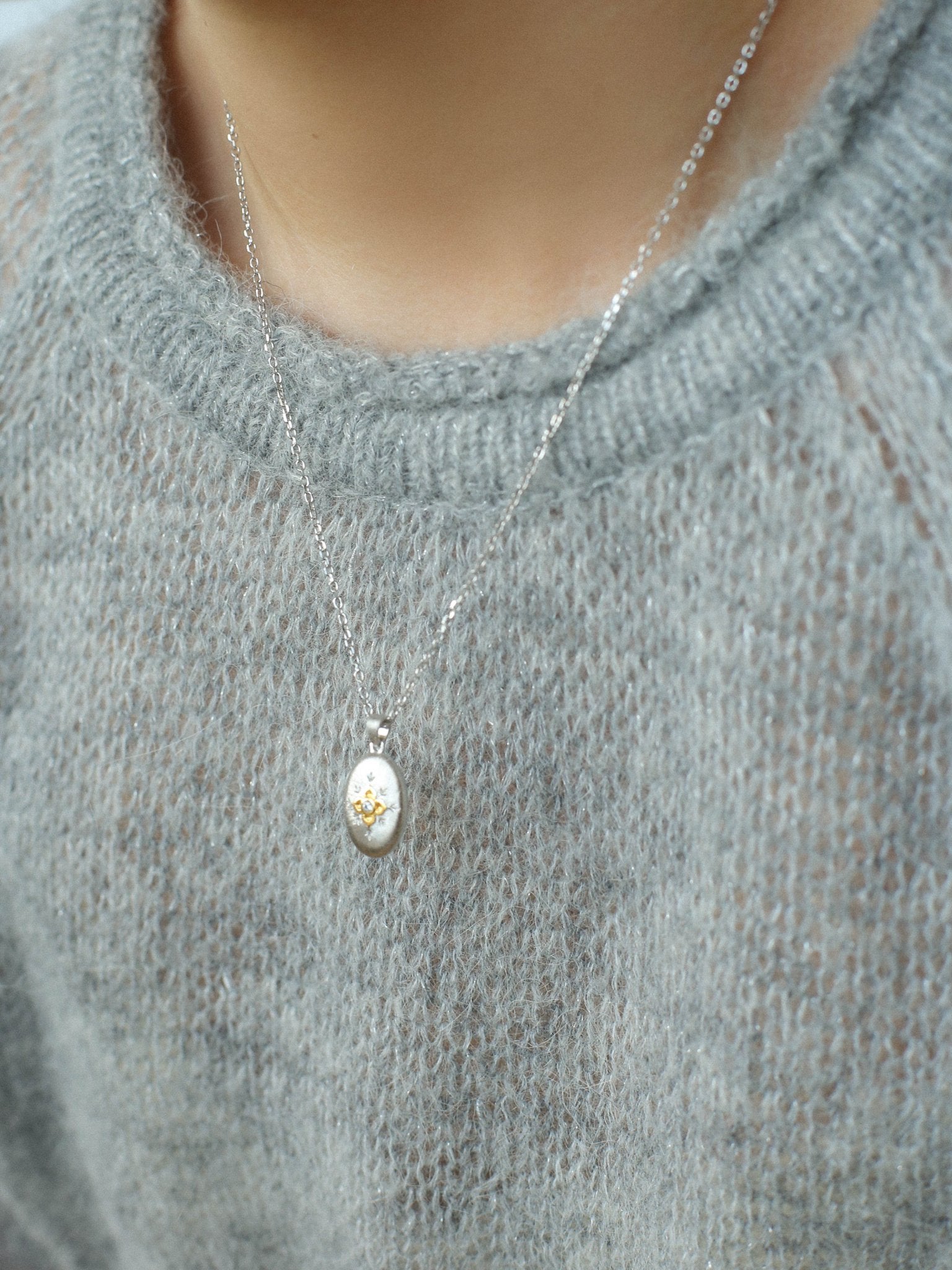 Italian Style Brushed Oval Star Necklace - floysun