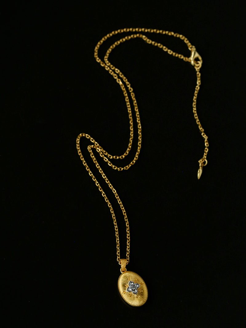 Italian Style Brushed Oval Star Necklace - floysun