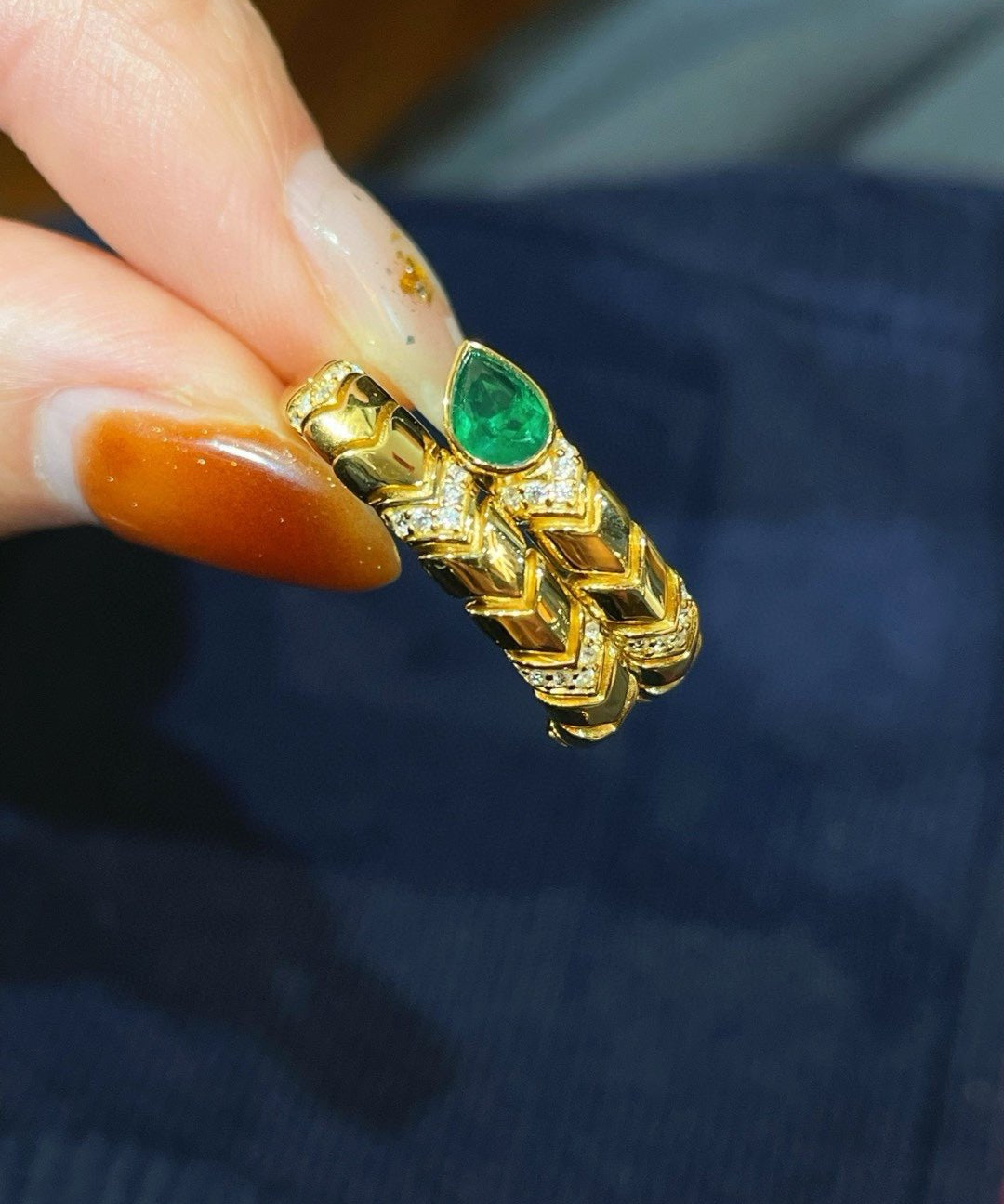 K - Yellow Gold Serpent Green Chalcedony Stretch Ring - floysun