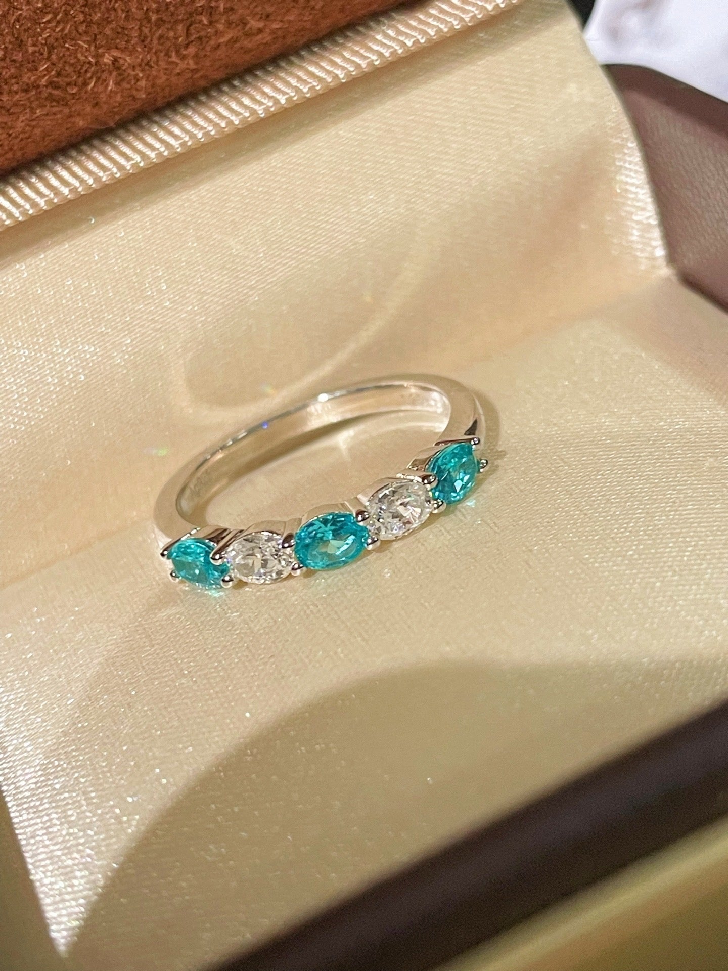 Lab - Grown Paraiba Minimalist Ring - floysun