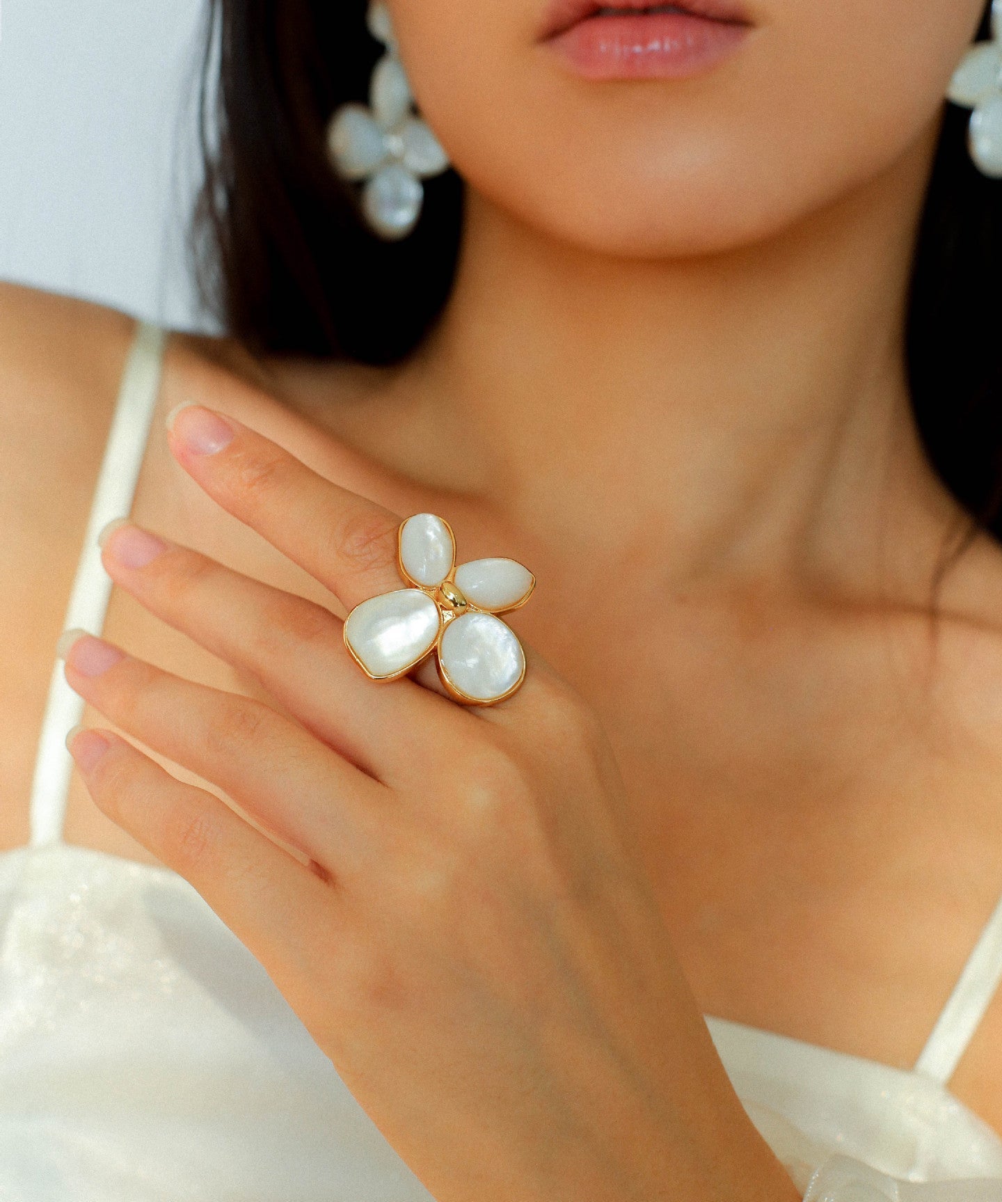 Lilac Blossom White & Gray Mother - of - Pearl Elegant Ring - floysun