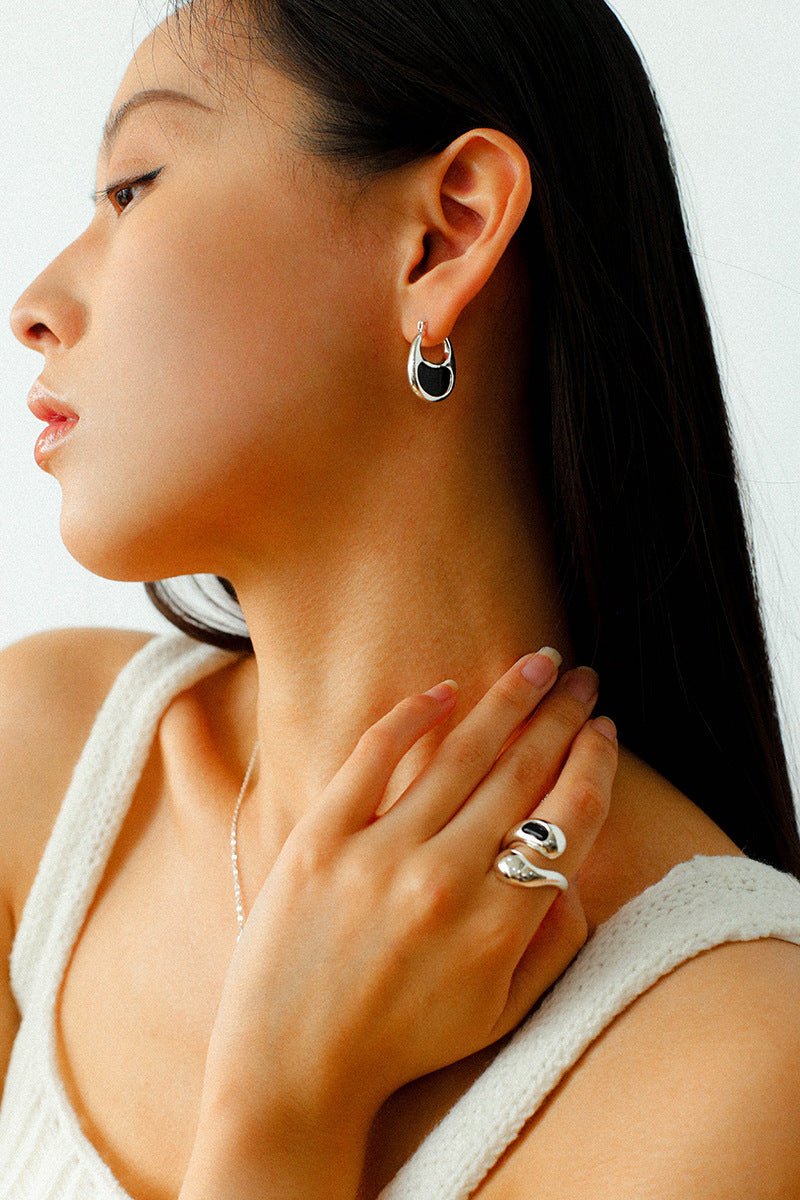 Liquid Light – Teardrop Glass Crossover Ring - floysun