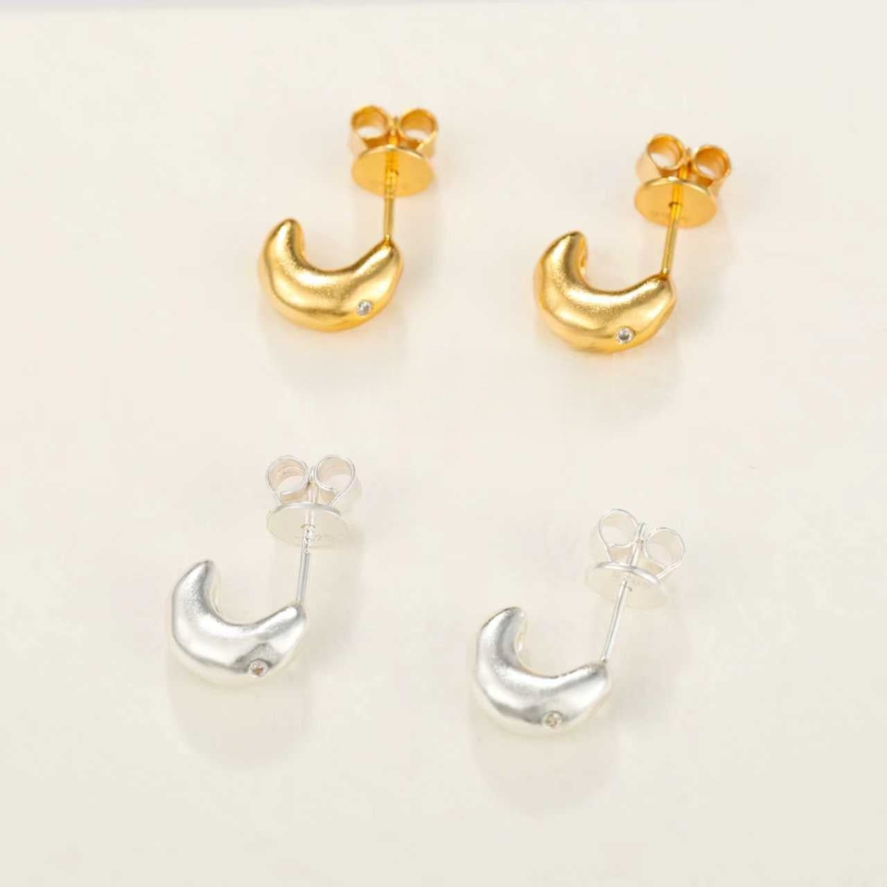Liquid Texture Zircon Stud Earrings - floysun