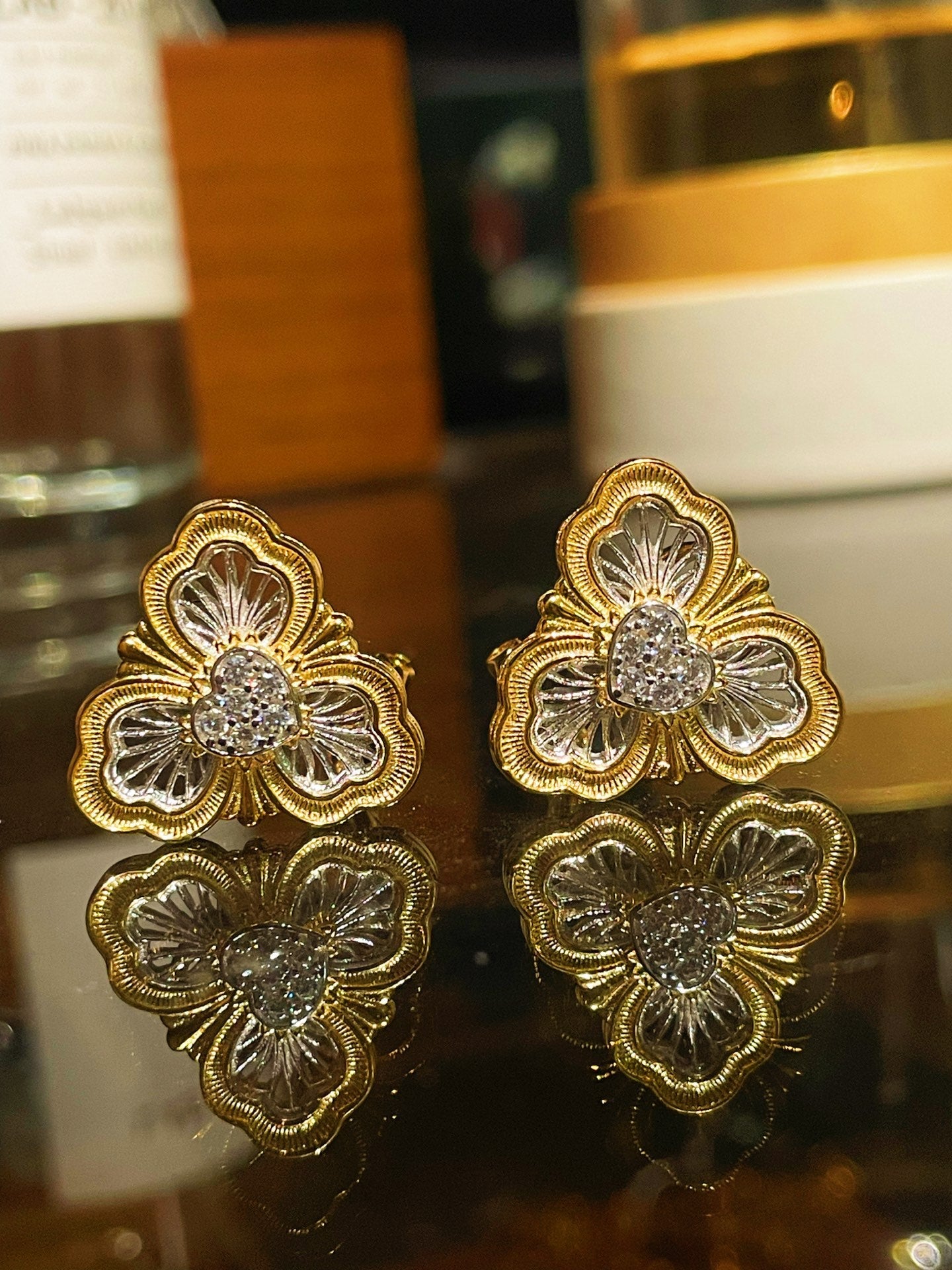 Lucky Clover Opera Heart Honeycomb Stud Earrings - floysun