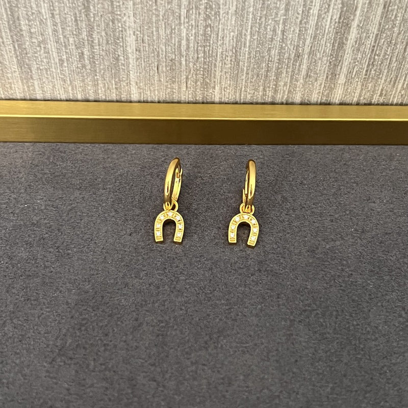 Lucky Horseshoe CZ Huggie Earrings - floysun