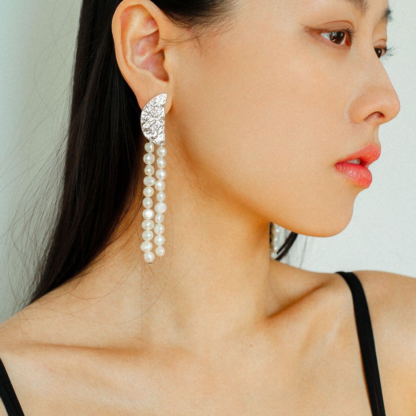 Lunar Glow Long Pearl Earrings - floysun