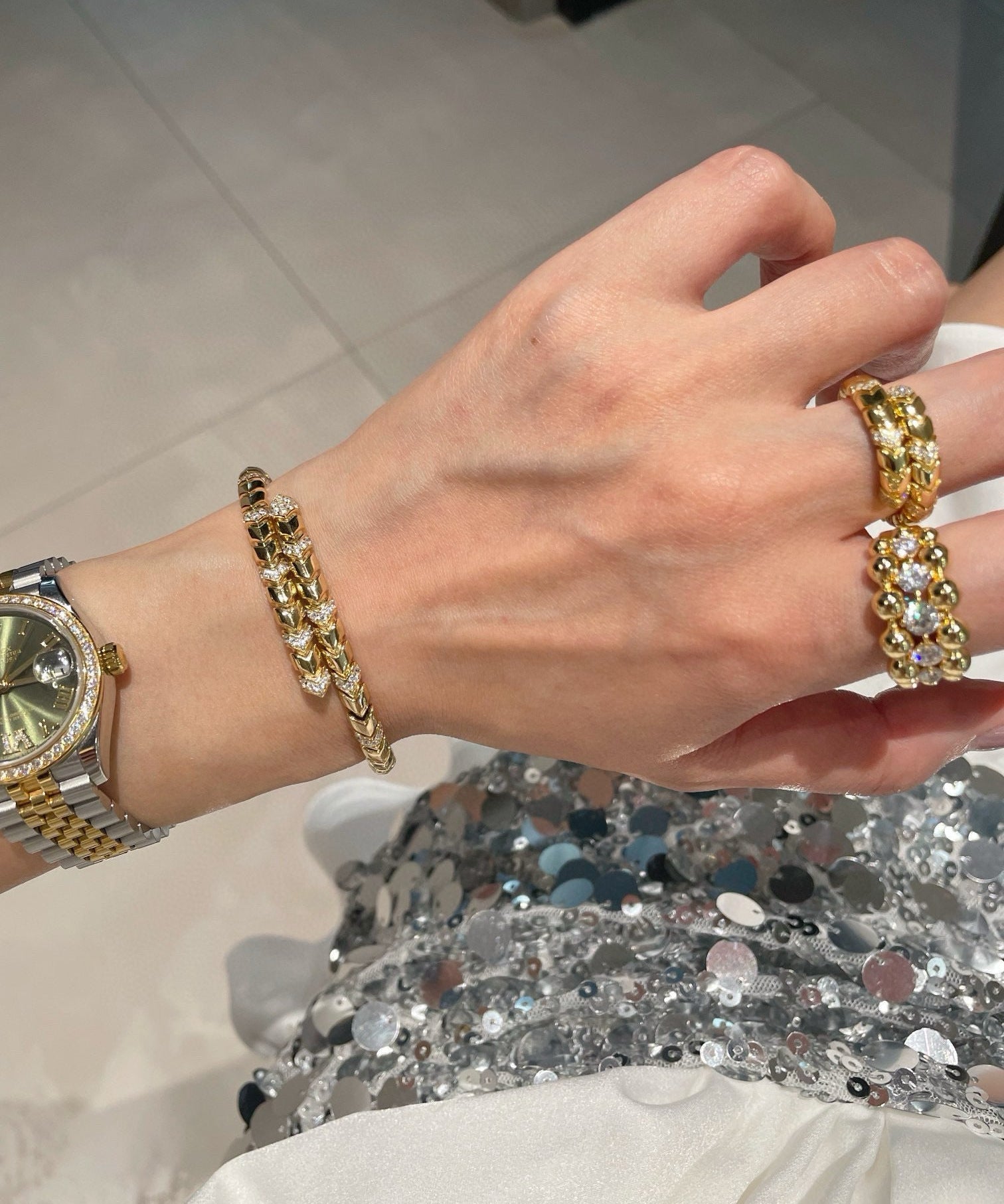 Luxe Serpent Memory Bangle - floysun
