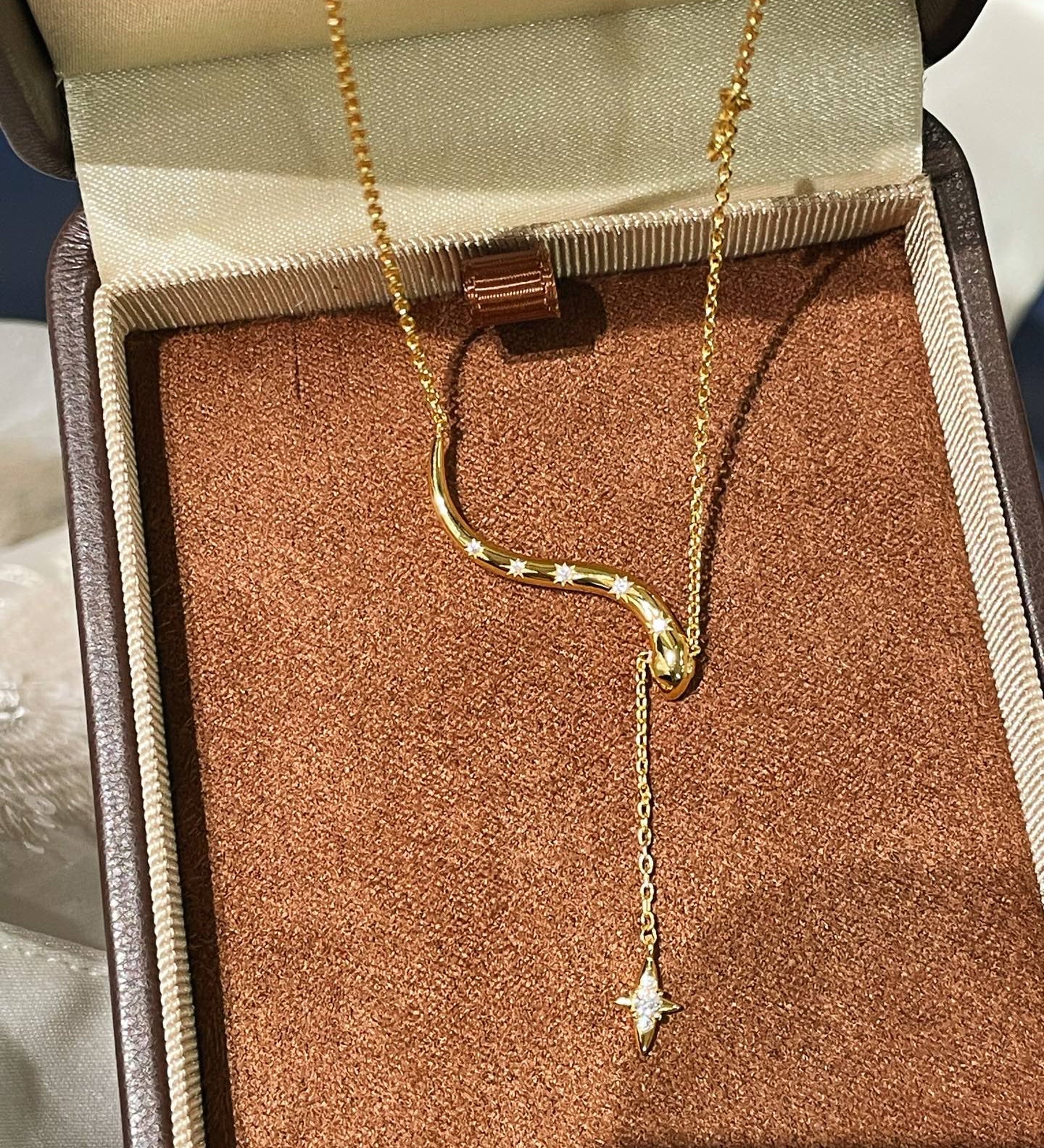 Luxe Serpent Star Pendant Necklace - floysun