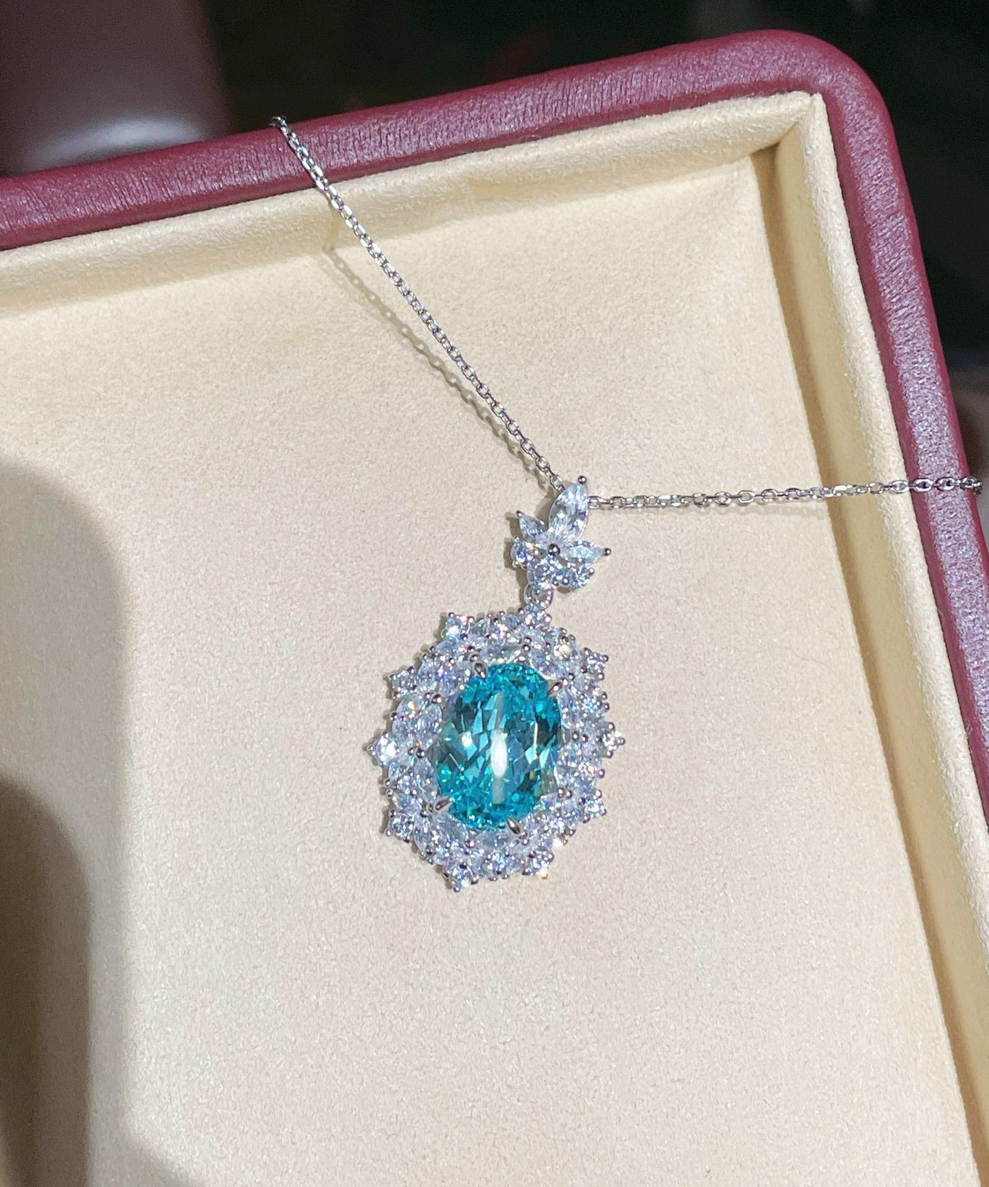 Luxury Craftsmanship Paraiba Rose - Cut Statement Necklace - floysun