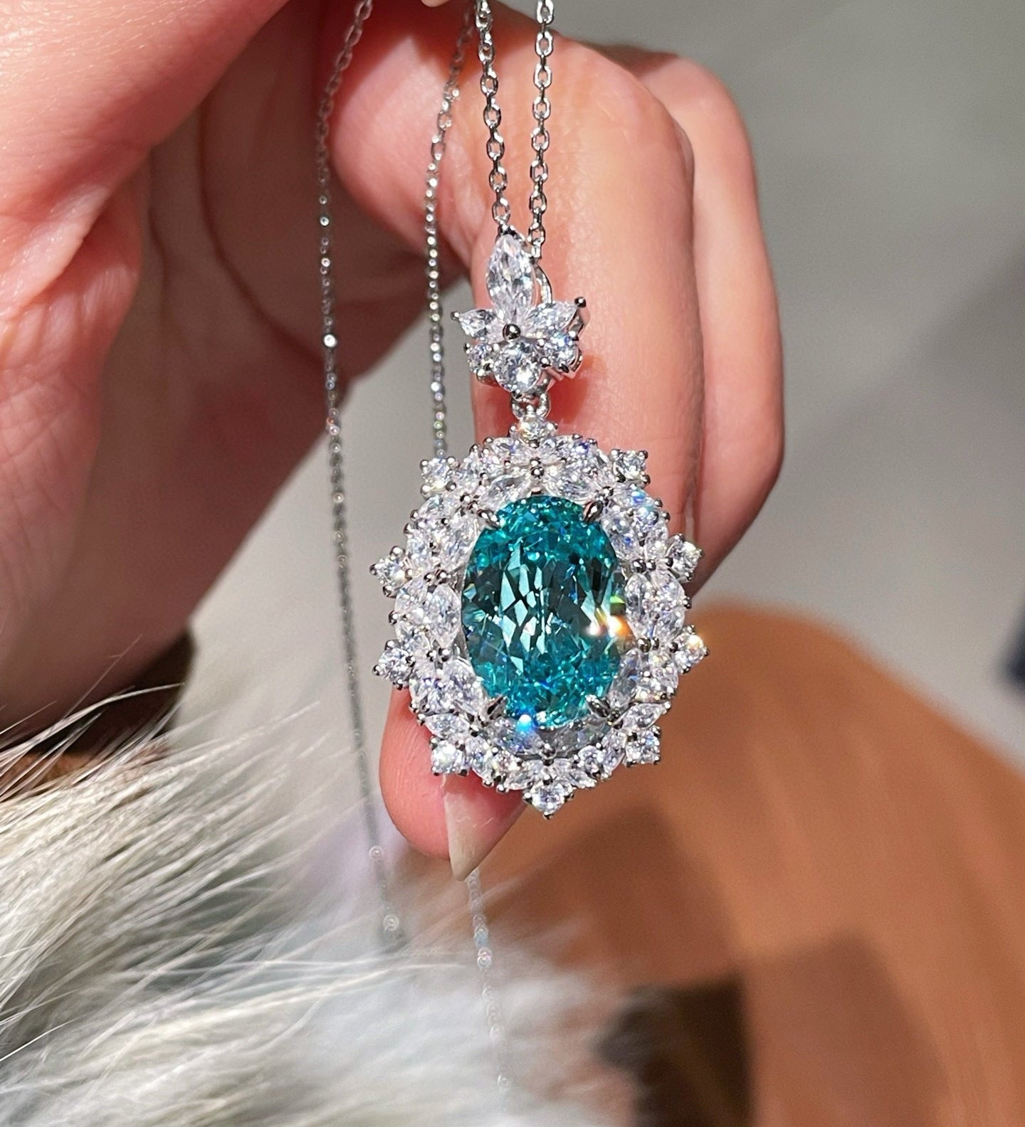 Luxury Craftsmanship Paraiba Rose - Cut Statement Necklace - floysun