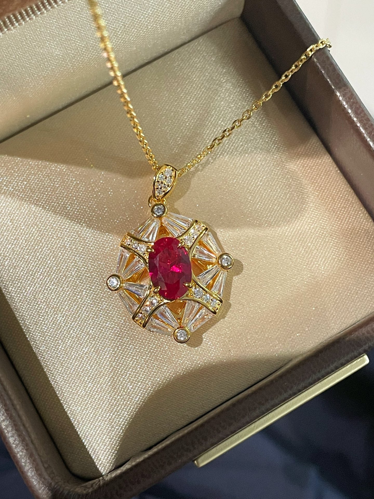 Luxury Eight-Pointed Star Synthetic Ruby Halo Pendant Necklace - floysun