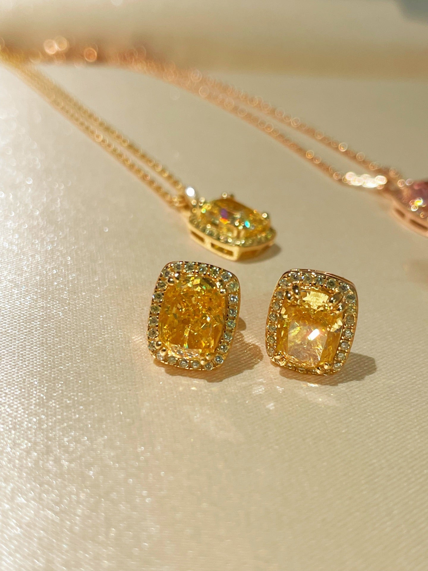 Luxury K Yellow Asscher-Cut Diamond Stud Earrings - floysun