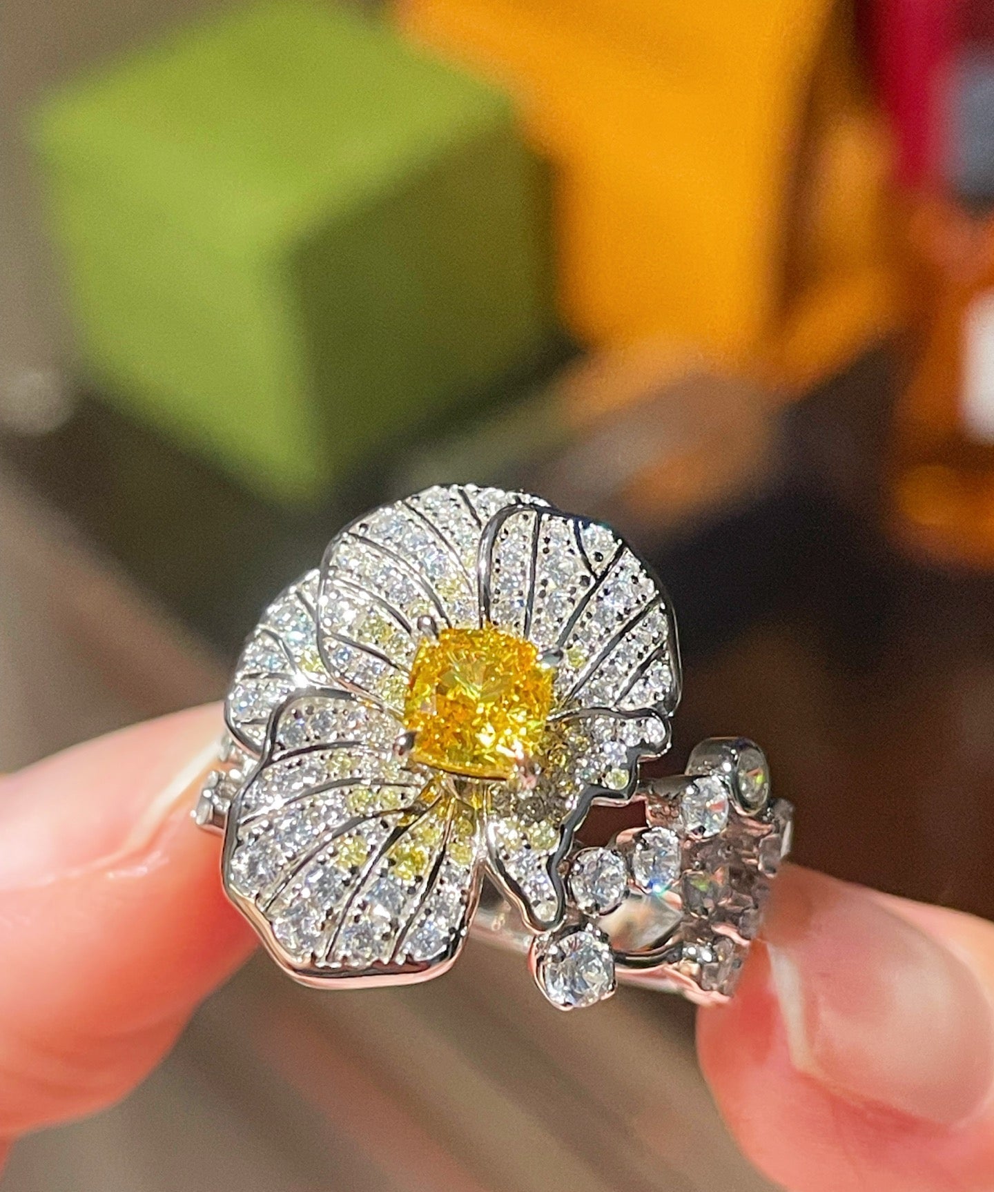 Luxury Paved Full Bloom Flower Ring - floysun