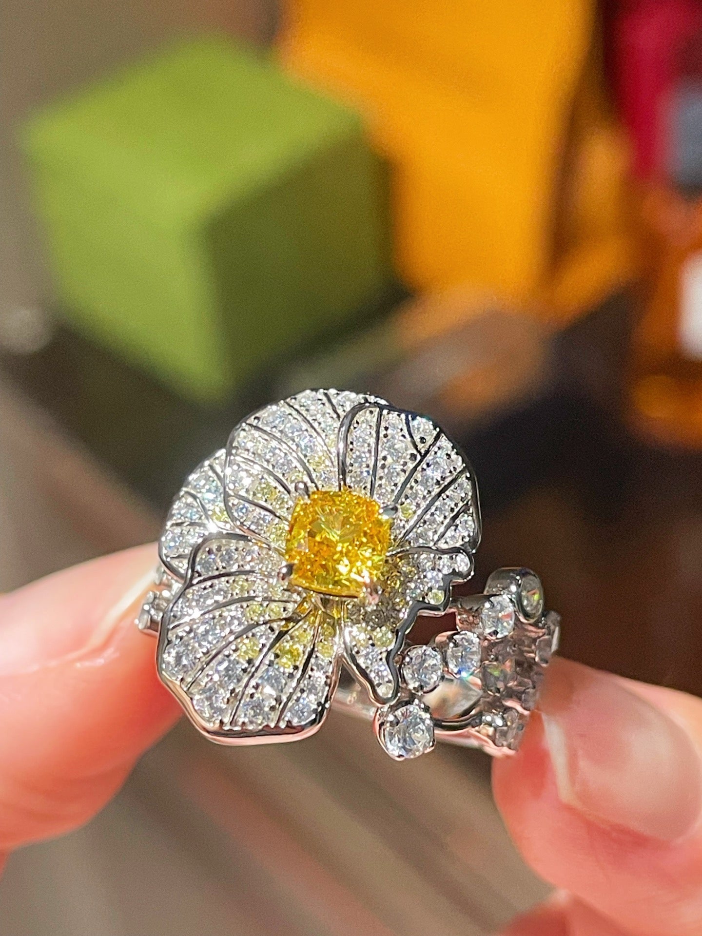Luxury Paved Full Bloom Flower Ring - floysun
