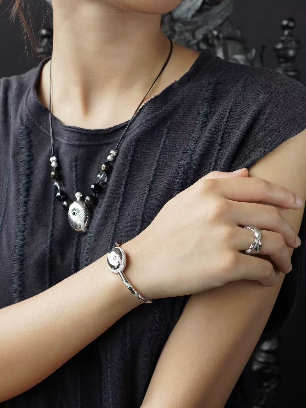 Luxury Perfume Bottle Pendant Necklace - floysun