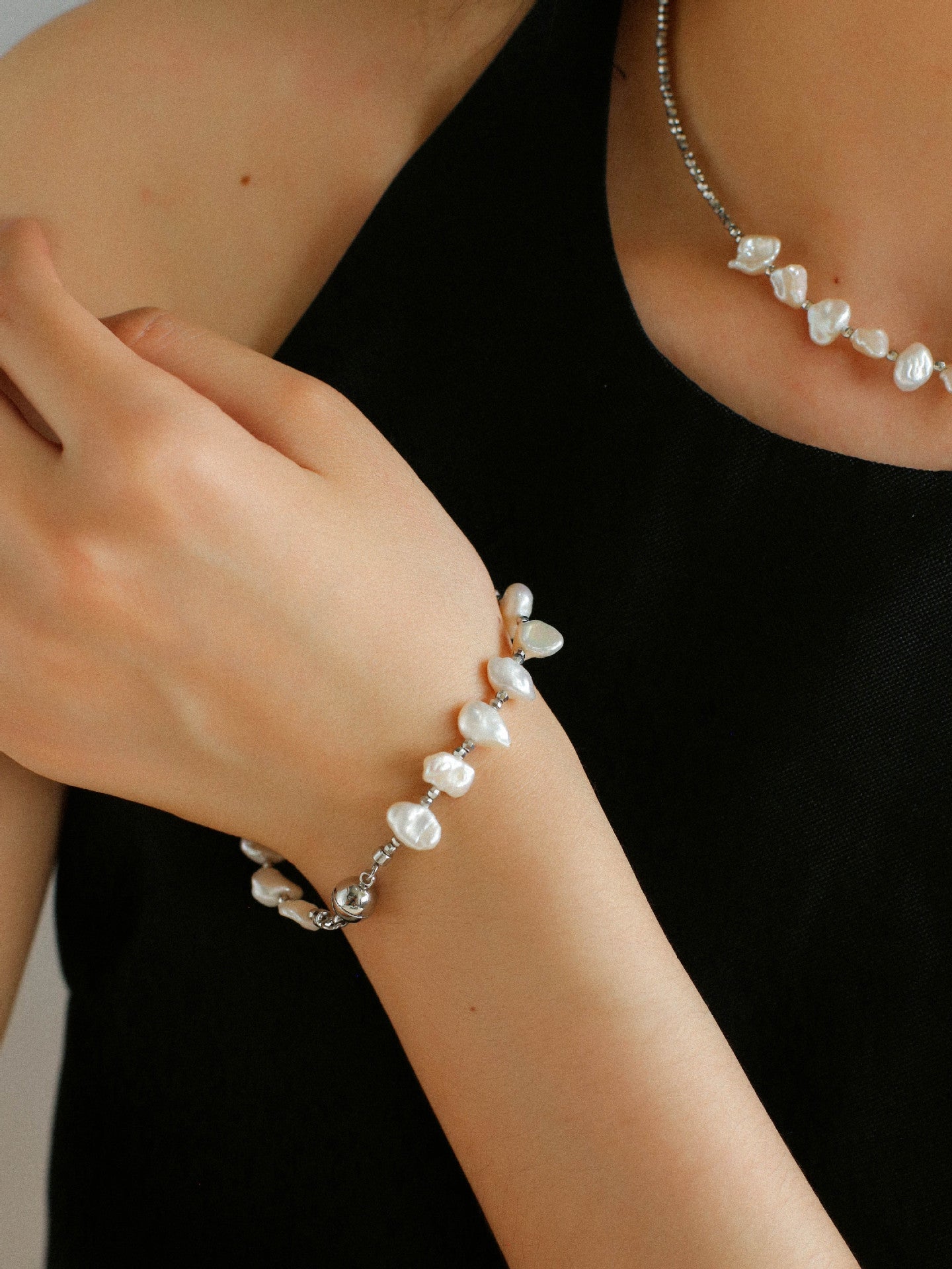Luxury Shining Passepartout Crushed Baroque Pearl Bracelet - floysun