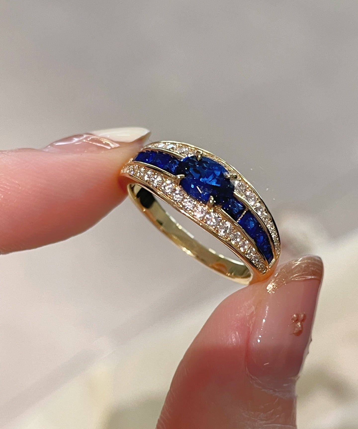 Luxury T - Bar Sapphire Row Ring – Handcrafted Pave Diamonds - floysun