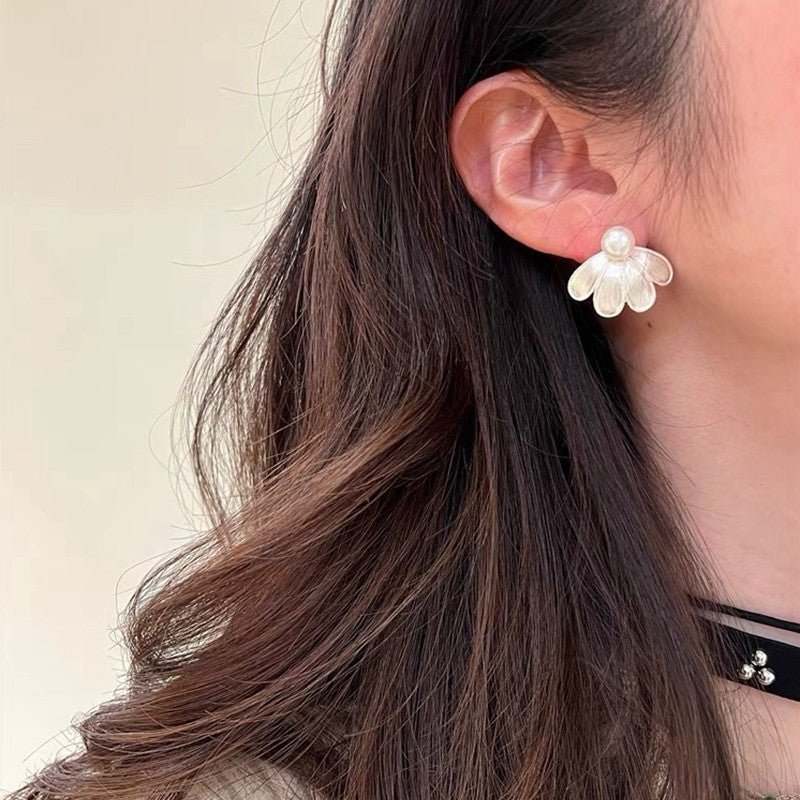 Matte Sterling Silver Series Soma Flower Pearls Earrings - floysun